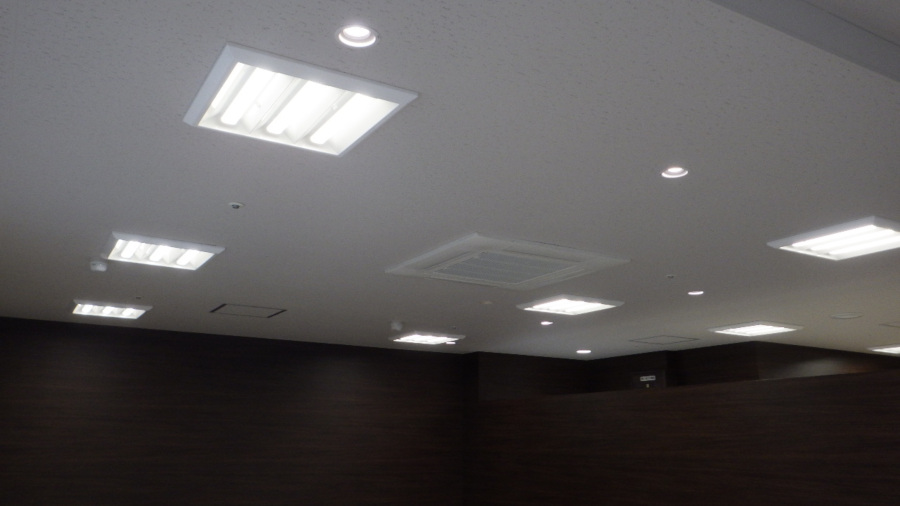 携帯電話ショップの画像