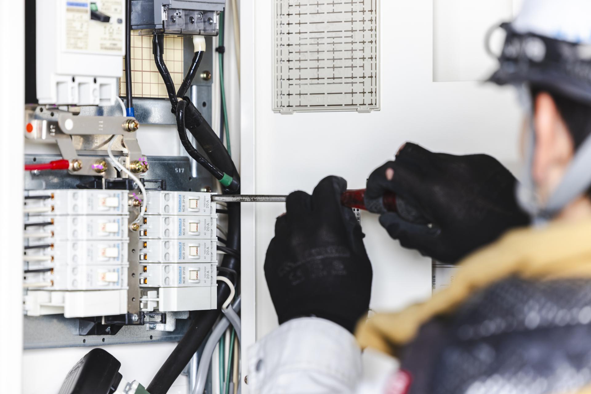 電気工事の現場